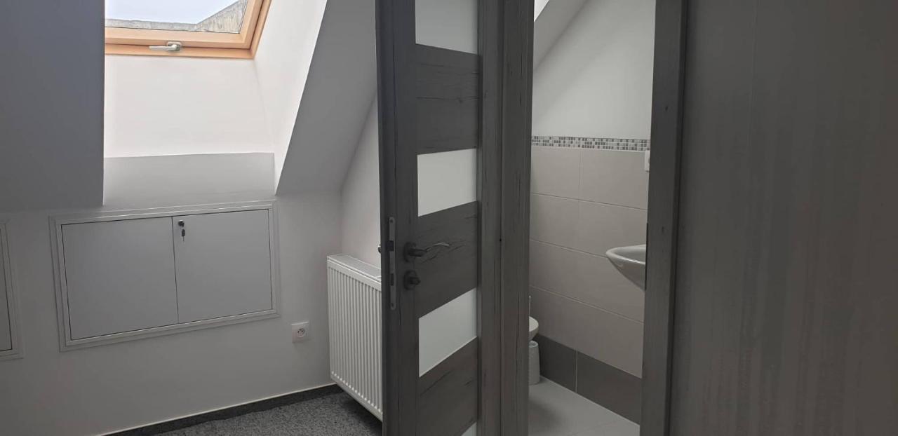 Ubytovanie Magnolia Hotel Lipany Екстериор снимка