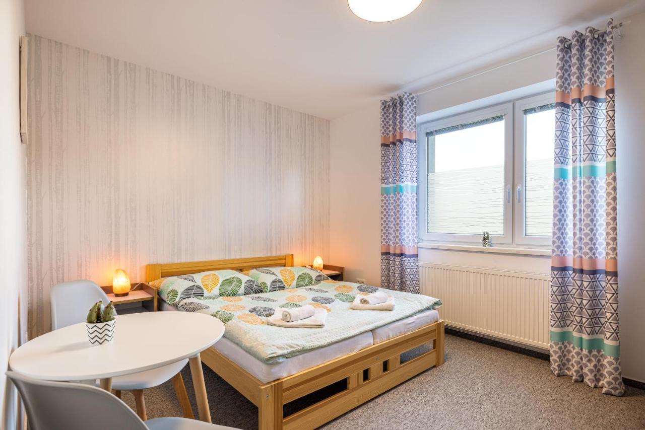 Ubytovanie Magnolia Hotel Lipany Екстериор снимка